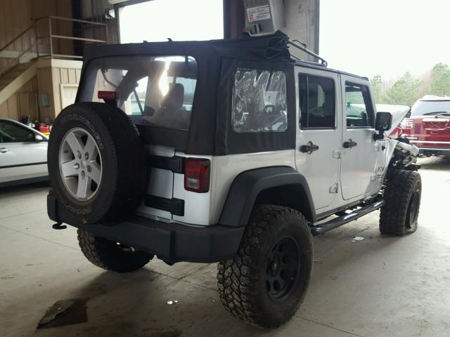 1J4GA39119L749940 - 2009 JEEP WRANGLER U SILVER photo 4