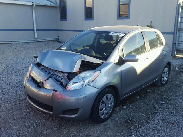 JTDKT903895276828 - 2009 TOYOTA YARIS GRAY photo 2