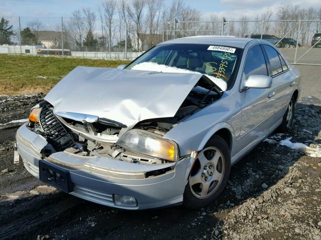 1LNHM86S1YY793395 - 2000 LINCOLN LS SILVER photo 2