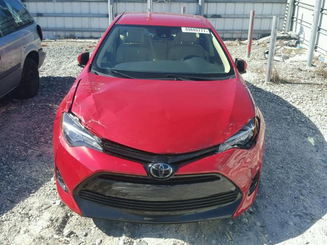 2T1BURHE9HC746529 - 2017 TOYOTA COROLLA L RED photo 9