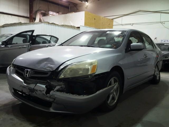 1HGCM56845A022601 - 2005 HONDA ACCORD EX SILVER photo 2