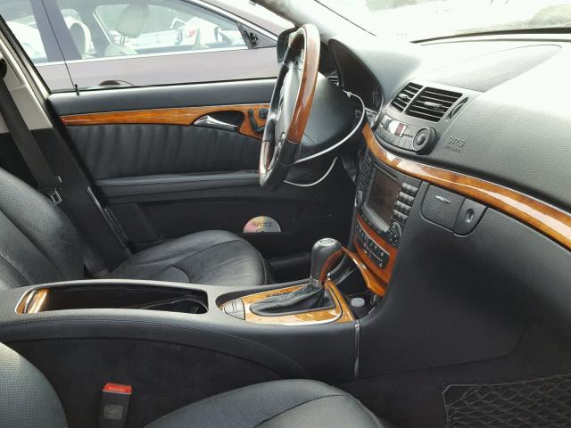 WDBUF72X77B044979 - 2007 MERCEDES-BENZ E 550 GREEN photo 5