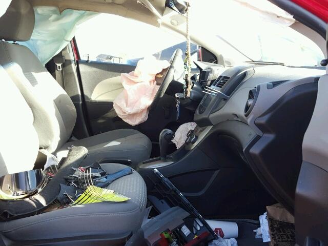 1G1JA5SH6D4112195 - 2013 CHEVROLET SONIC LS წითელი ფოტო 5