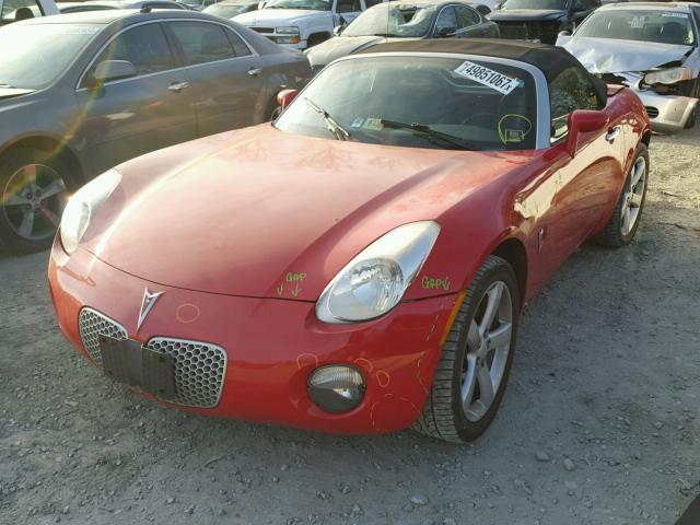 1G2MB33B56Y108820 - 2006 PONTIAC SOLSTICE RED photo 2