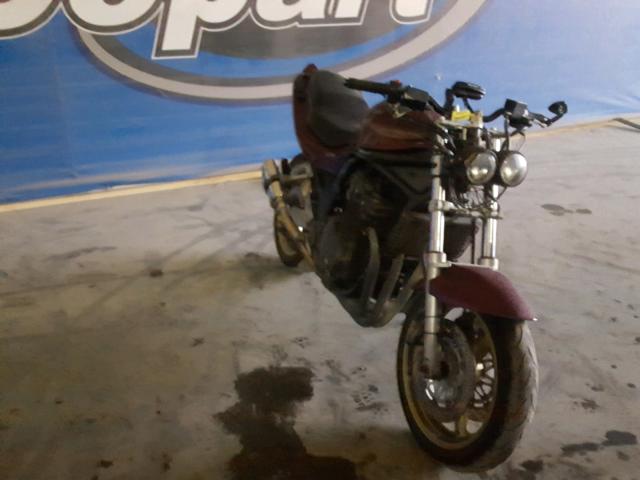 JS1GV75A3V2101498 - 1997 SUZUKI GSF1200 SA MAROON photo 1