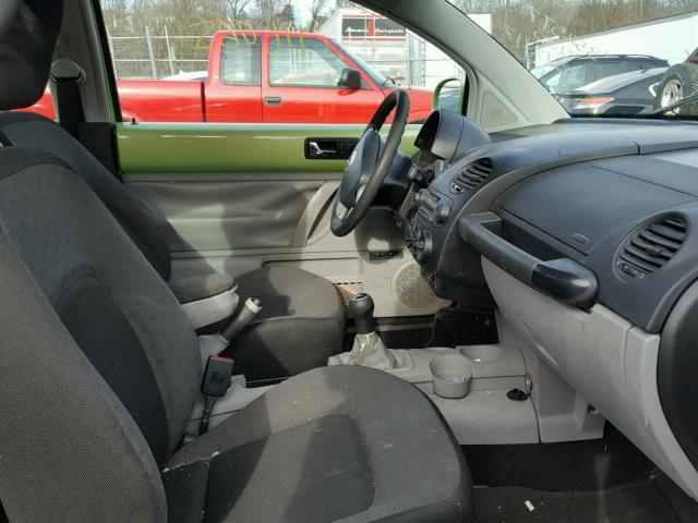 3VWCK21C31M420293 - 2001 VOLKSWAGEN NEW BEETLE 绿色 照片 5