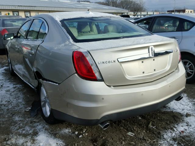 1LNHL9DR2BG602850 - 2011 LINCOLN MKS CREAM photo 3