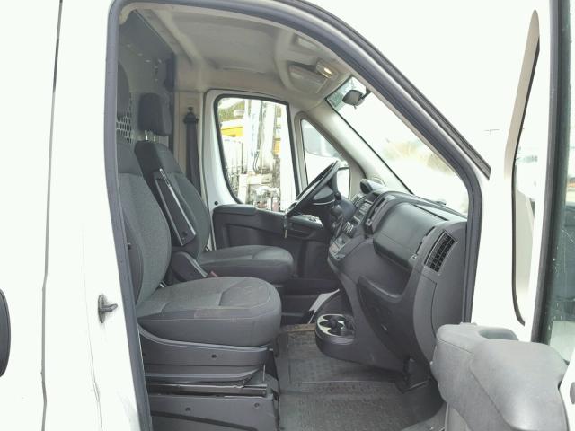 3C6TRVNG2GE108635 - 2016 RAM PROMASTER WHITE photo 5