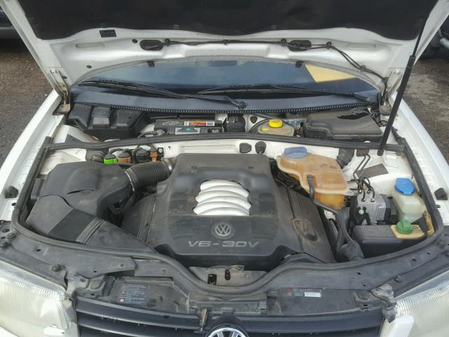 WVWPD23B4YP176516 - 2000 VOLKSWAGEN PASSAT GLX 白色 照片 7