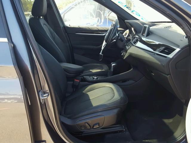 WBXHT3Z36H4A52266 - 2017 BMW X1 XDRIVE2 灰色 照片 5
