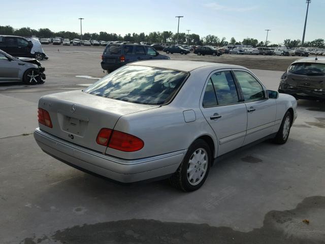 WDBJF55F8VA424149 - 1997 MERCEDES-BENZ E 320 SILVER photo 4