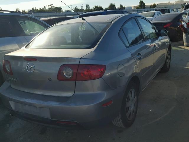 JM1BK12F261443800 - 2006 MAZDA 3 I GRAY photo 4