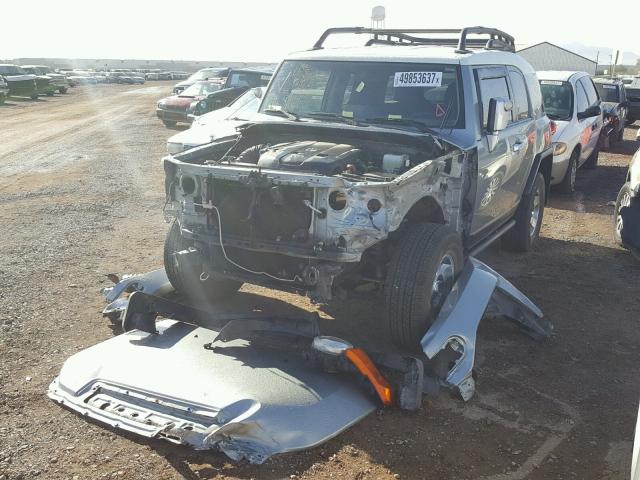 JTEBU11F39K059725 - 2009 TOYOTA FJ CRUISER SILVER photo 2