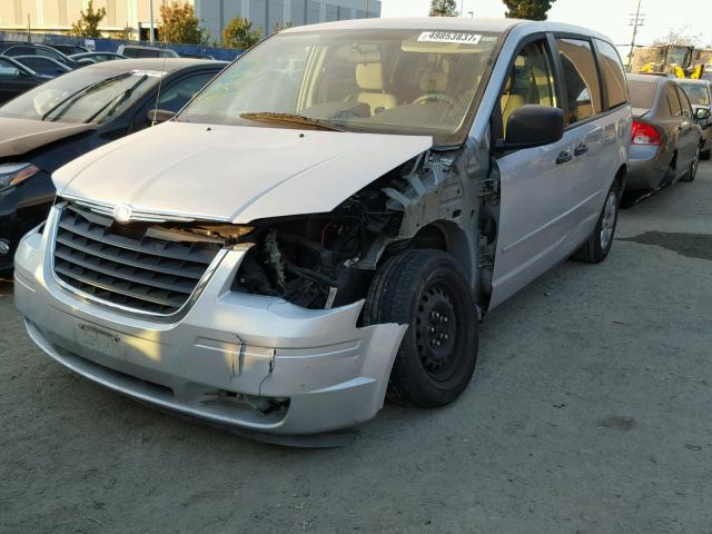 2A8HR44H68R129046 - 2008 CHRYSLER TOWN & COU SILVER photo 2