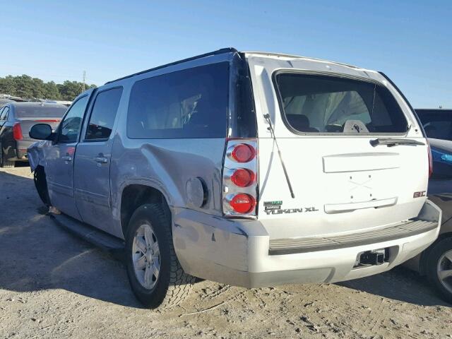 1GKS1HE02BR326527 - 2011 GMC YUKON XL C SILVER photo 3