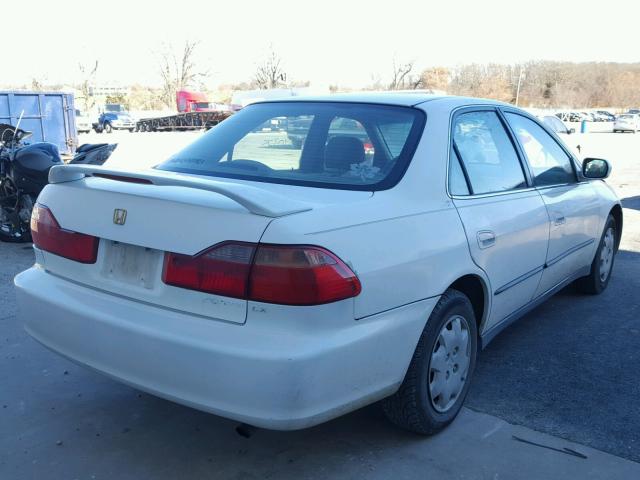 JHMCG5649XC043033 - 1999 HONDA ACCORD LX WHITE photo 4