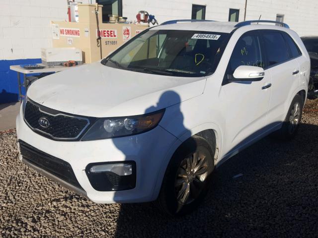 5XYKW4A26BG104410 - 2011 KIA SORENTO SX WHITE photo 2