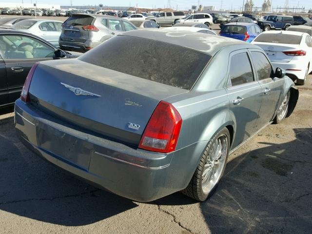 2C3JA53GX5H106177 - 2005 CHRYSLER 300 TOURIN GREEN photo 4