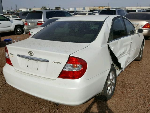 JTDBE30K540251454 - 2004 TOYOTA CAMRY LE WHITE photo 4