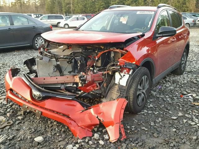 2T3BFREV3HW641876 - 2017 TOYOTA RAV4 LE Qırmızı foto 2