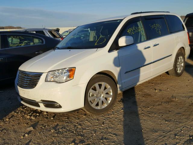 2C4RC1BG6GR188344 - 2016 CHRYSLER TOWN & COU WHITE photo 2