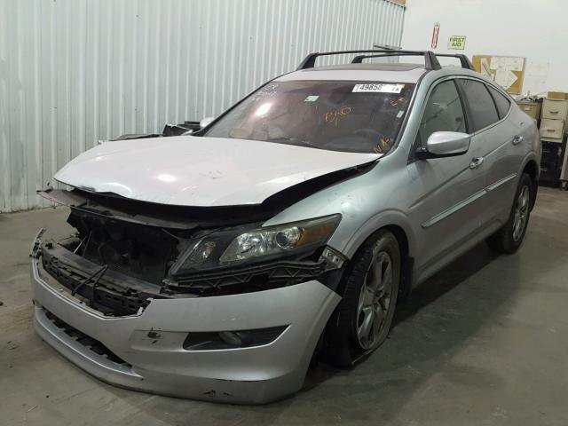 5J6TF2H59AL013122 - 2010 HONDA ACCORD CRO SILVER photo 2