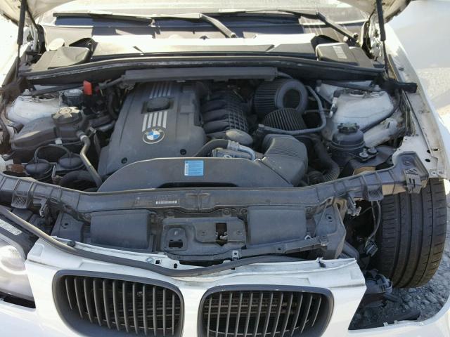 WBAUC73519VK94823 - 2009 BMW 135 I WHITE photo 7