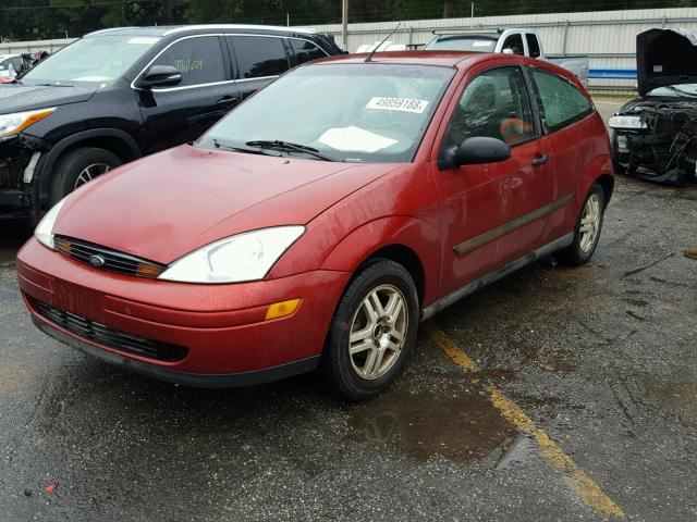 3FAFP3131YR165198 - 2000 FORD FOCUS ZX3 RED photo 2