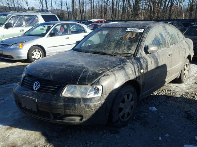 WVWMA23B8YP299330 - 2000 VOLKSWAGEN PASSAT GLS BLACK photo 2