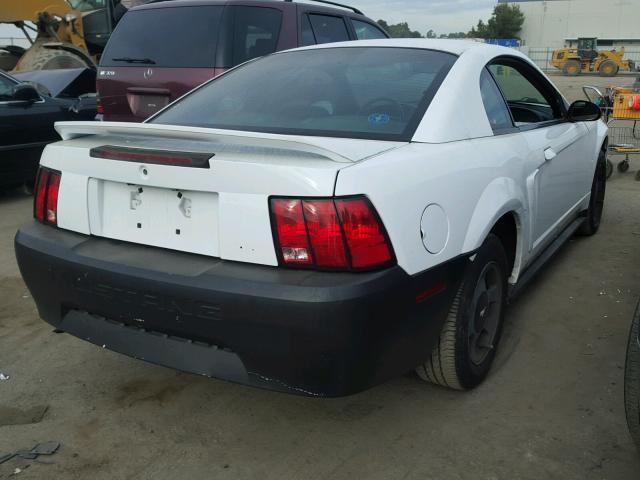 1FAFP4049YF195305 - 2000 FORD MUSTANG WHITE photo 4