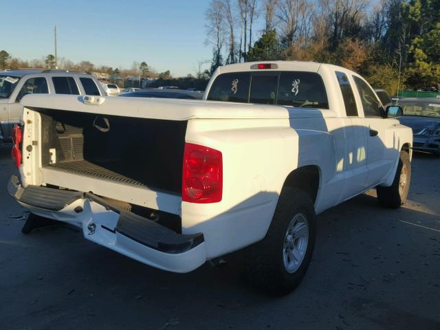 1D7HE42K68S638334 - 2008 DODGE DAKOTA SLT WHITE photo 4