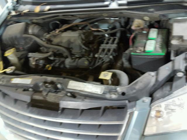 2A4RR5D13AR361558 - 2010 CHRYSLER TOWN & COU GREEN photo 7