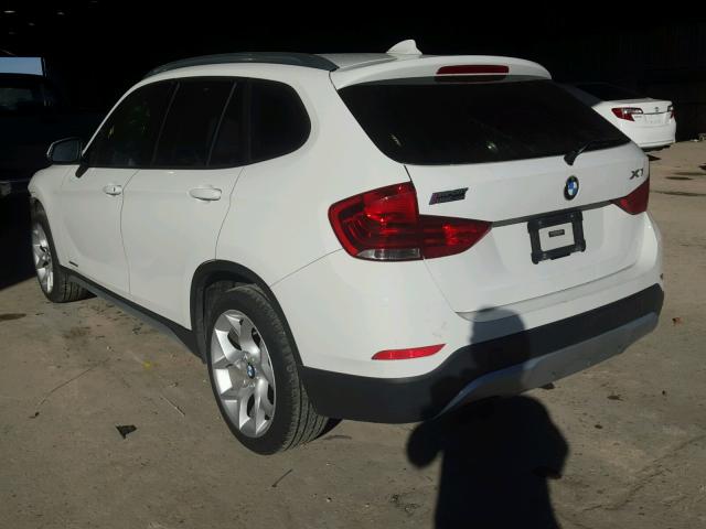 WBAVM1C56DVW42316 - 2013 BMW X1 SDRIVE2 WHITE photo 3