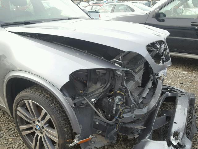 5UXZV4C56D0E06881 - 2013 BMW X5 XDRIVE3 Сұр фото 9