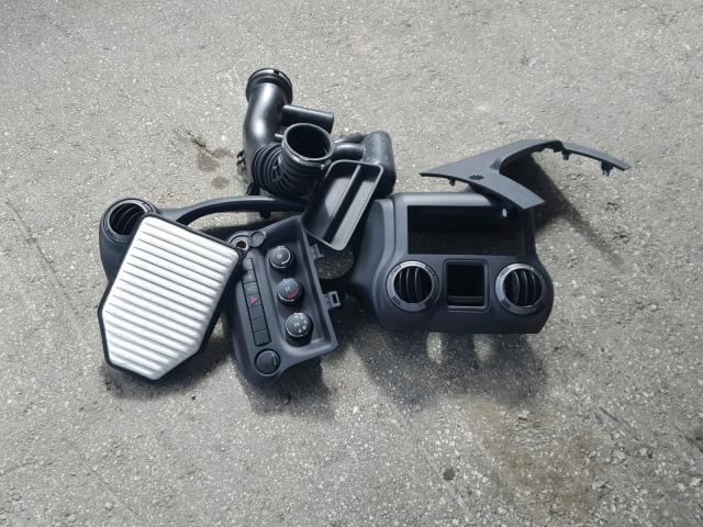 1C4GJWAG0JL920415 - 2018 JEEP WRANGLER S 白色 照片 9