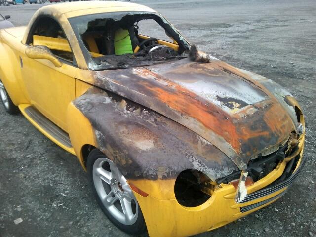 1GCES14P54B110467 - 2004 CHEVROLET SSR 黄色 照片 9