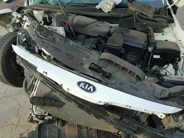 KNAGM4A79E5464207 - 2014 KIA OPTIMA LX WHITE photo 7