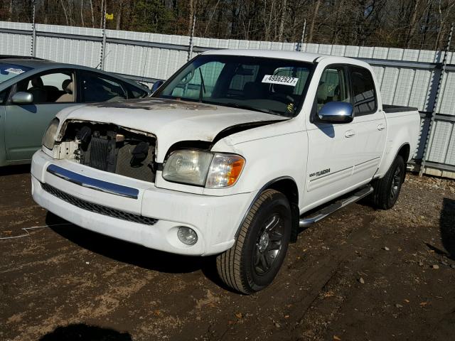 5TBET34115S480404 - 2005 TOYOTA TUNDRA DOU WHITE photo 2