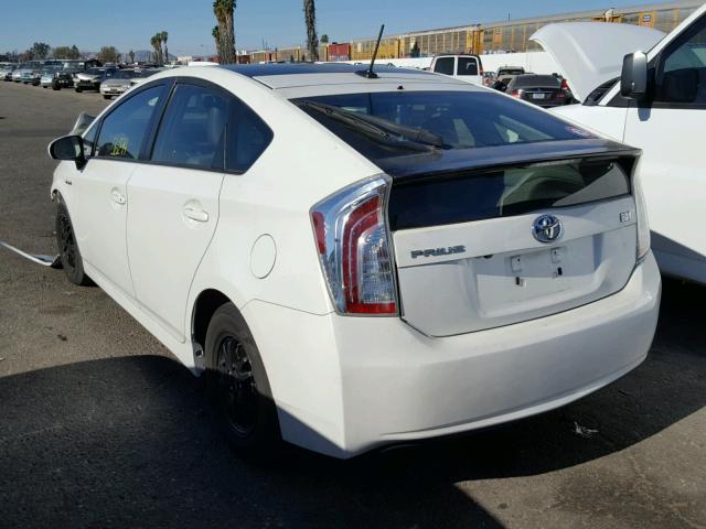 JTDKN3DU9F1940938 - 2015 TOYOTA PRIUS WHITE photo 3