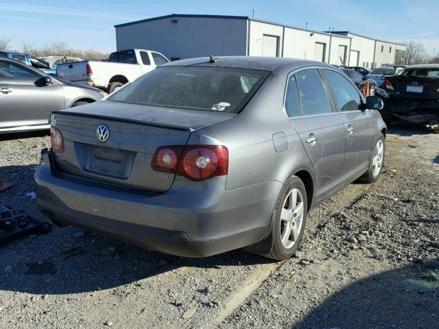 3VWRZ71K78M155687 - 2008 VOLKSWAGEN JETTA SE GRAY photo 4