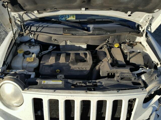 1J8FT57W97D156476 - 2007 JEEP COMPASS LI WHITE photo 7