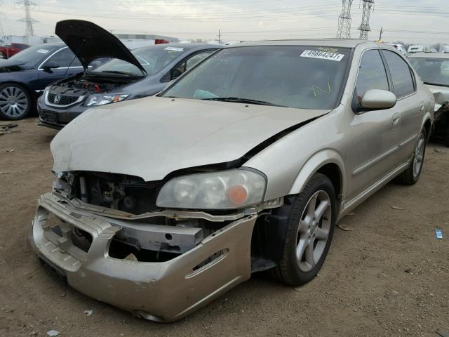 JN1DA31D82T414505 - 2002 NISSAN MAXIMA GLE GOLD photo 2