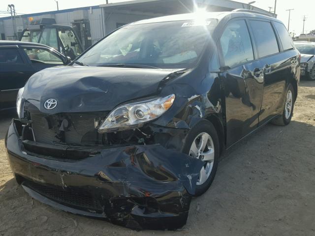 5TDKK3DC8FS621100 - 2015 TOYOTA SIENNA LE BLACK photo 2