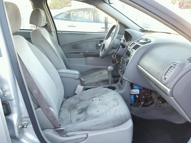 1G1ZS52F05F270536 - 2005 CHEVROLET MALIBU SILVER photo 5