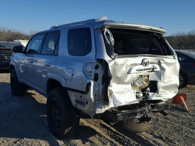 JTEBU5JR7E5192837 - 2014 TOYOTA 4RUNNER SR GRAY photo 3