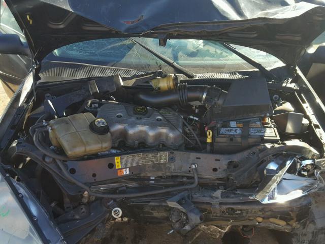 1FAFP34PX1W152872 - 2001 FORD FOCUS SE BLACK photo 7