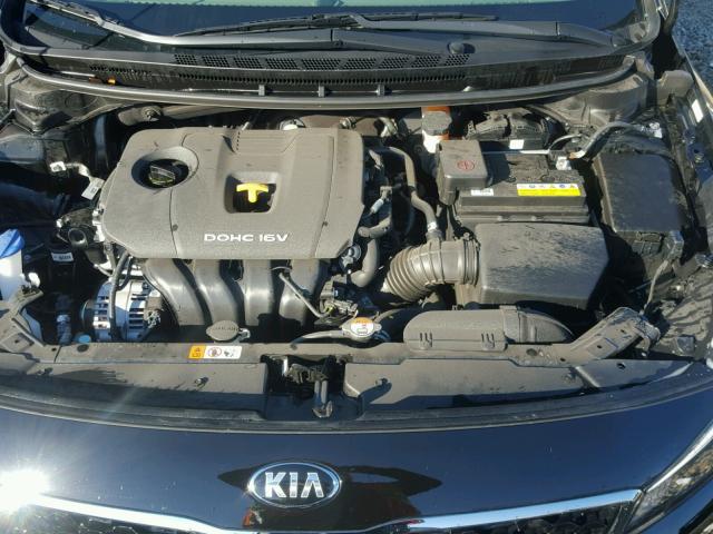 3KPFK4A79HE114699 - 2017 KIA FORTE LX BLACK photo 7