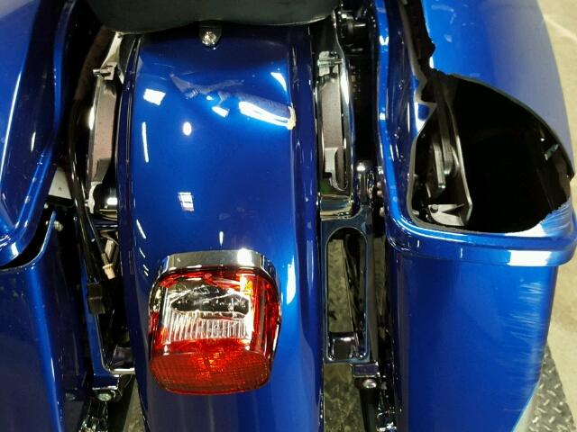 1HD1KKD18HB646785 - 2017 HARLEY-DAVIDSON FLHTKL ULT BLUE photo 18