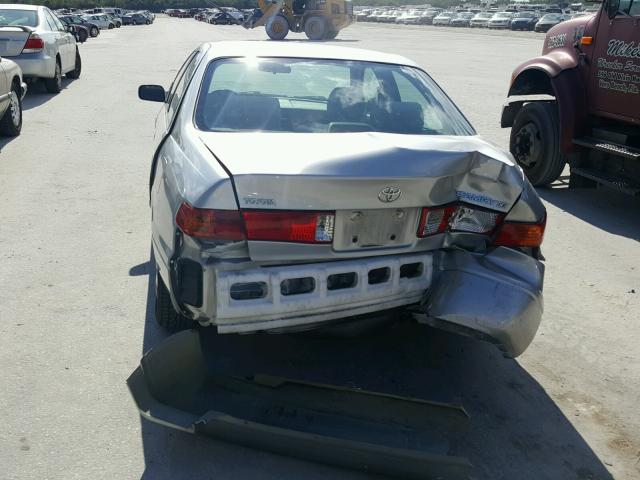 4T1BG22K51U790304 - 2001 TOYOTA CAMRY CE SILVER photo 9