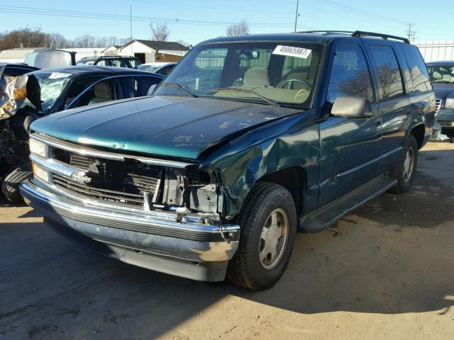 1GNEC13K4SJ367570 - 1995 CHEVROLET TAHOE C150 GREEN photo 2